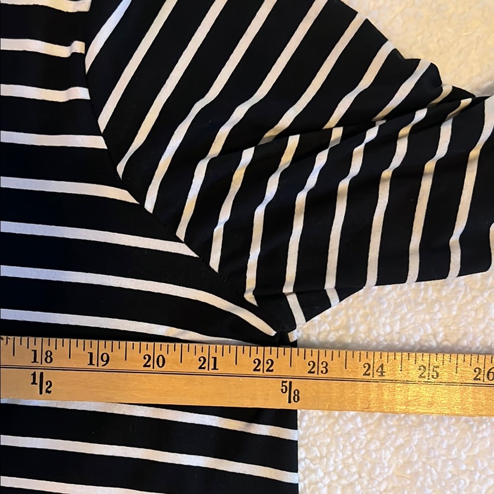 Vibe Sportswear Black and White Striped Dress Size 1X - Picture 4 of 8